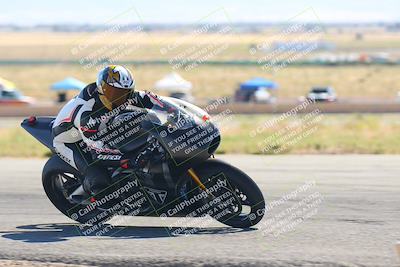 media/Oct-14-2023-TrackXperience (Sat) [[0517685739]]/Level 3/session 5 turn 12/